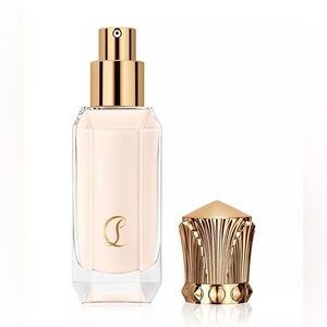 NEW Christian Louboutin
Teint Fétiche Le Fluide Liquid Foundation Pearl Nude 05N